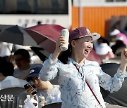 다 함께 모여 즐기는 맥주 파티 '1883 인천 맥강 파티'[경향포토]