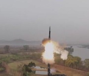 미국 “북한, 대사관 등 활용해 미사일 부품 조달”…북한인 부부 제재
