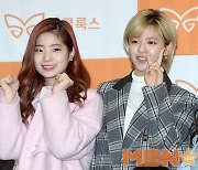 트와이스 정연·다현, 美 시애틀 공연 불참 “코로나19 확진”(공식)