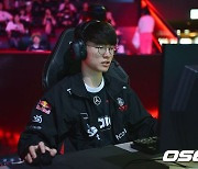 4500 어시스트 눈 앞 ‘페이커’의 의연함, “기록에 신경쓰지 않아” [LCK 톡톡]