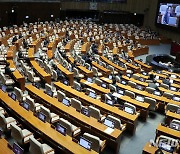 [단독]與 “비례대표 늘리라는 공론조사, 전문가 공정성에 문제”