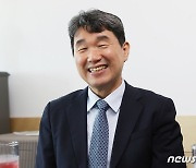 제주 IB 학교 찾은 이주호 부총리