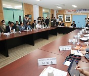 이주호 부총리, IB 학교서 간담회