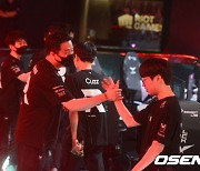 ‘여름 사나이’ KT, 시원한 경기력으로 DK 2-0 셧아웃(종합) [LCK]