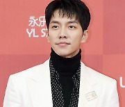 이승기에 54억 입금한 후크, 법정서 “9억원 돌려달라”