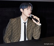 아이엠, 베일 듯한 턱선 [DA포토]