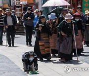 CHINA TIBET PHOTO SET LHASA PILGRIMAGE