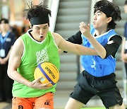 [JB포토] 이수챌린지페스타 3X3 대학일반부 3-4위전 '총력전'