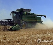 UKRAINE RUSSIA CONFLICT HARVEST