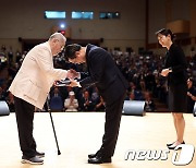 김동연 “더 큰 번영 경기도가 앞장서겠다”…6.25 유공자에 감사