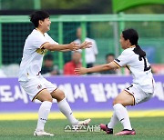 [포토]2-0 리드를 만드는 대덕대 신은영