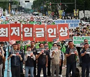 "월급 줄 능력 벗어났다" 경영계가 최저임금 못올린다고 한 배경