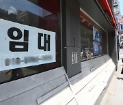 한숨 커지는 자영업자···절반이 月100만원 벌 때 알바생은