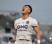 '김정현 멀티골' 안양, 이랜드에 2-1 역전승…선두로 점프(종합)