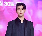 '셀러브리티' 강민혁 "준경은 '프린세스 메이커'…직설적이고 자신감 넘쳐"