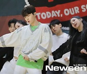 김재환, 서울디자인고등학교 오우학 무대[포토엔HD]