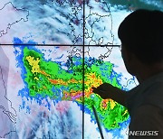 제주, 내일까지 최대 300㎜…본격 장마 시작에 전국 긴장