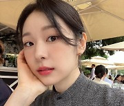 김연아, 꼬모에서도 여전한 미모