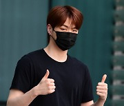 [TEN포토] 강다니엘 '오늘도 멋짐'