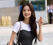 [TEN포토] 프로미스나인 이나경 '점점 더 이뻐지네'