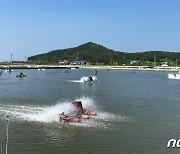 고창군, 흰다리새우 양식장에 전염병 예방 방역물품 무상 지원