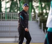 [오피셜] ‘비리 혐의’ 임종헌 감독 경질한 안산, 송한복 감독대행 체제