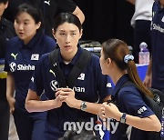 [MD포토] 김연경 어드바이저 '여자배구대표팀, 어떻게 해야하나'