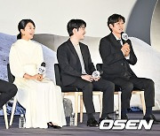 '더 문' 설경구 "상업영화 목 말라 있어 쌍천만 김용화 선택"