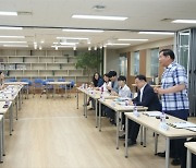 박영한 서울시의원, 조희연 교육감과 성동고 독서·토론 수업 참관