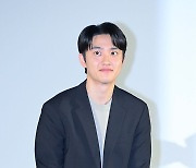 [T포토] 도경수 '많은 취재진에 토끼눈'