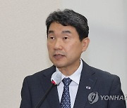 현안 보고하는 이주호 부총리 겸 교육부 장관