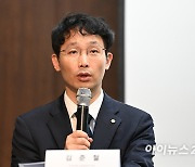 [포토]'사이버 뱅크런' 관련 발언하는 김준철 한국은행 부장