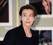 슈퍼주니어 동해 ‘갤러리 나들이’ [MK포토]