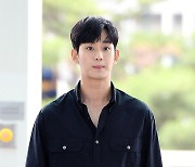 김수현 ‘또렷한 이목구비’[포토엔HD]