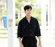 김수현 ‘블랙 의상으로 멋낸 시크함’[포토엔HD]