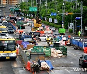 복구작업에 교통혼잡 도시철도 2호선 공사구간