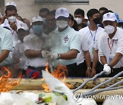 캄보디아 마약 소각 행사 참가한 사르켕 내무장관