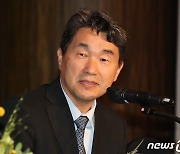 발언하는 이주호 부총리