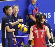 정호영과 이야기 나누는 김연경