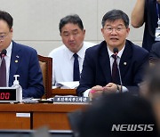 국회 출석한 조규홍 장관-이기일 차관