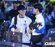 디알엑스, '뱅크 더비'서 리브 샌박 꺾고 연승 행진(종합) [LCK]