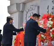 북한, 북중 우의탑 내부개조 완공 행사 진행