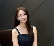 [인터뷰②] '빈틈없는 사이' 한승연 "'DSP 후배' 이지훈, 날 모신다고? 잘 모르겠다"