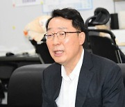 윤영찬 "尹, 사실상 쿠데타로 대통령 됐다… 文에 열등감도"