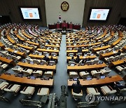 `유령 아동` 방지 출생통보제 본회의 통과…의료기관이 출생정보 등록