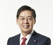 LG화학 신학철 부회장, 2030년까지 신성장 동력 매출 40조원 목표[2023 100대 CEO]