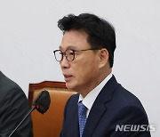 발언하는 박광온 원내대표