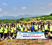 마늘 수확 도우며 도농상생 팔걷어