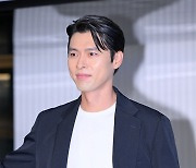 [T포토] 현빈 '잘생겼다~'