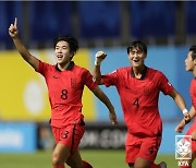 한국, U-17 아시안컵 결승 진출…우승컵 놓고 '한일전'